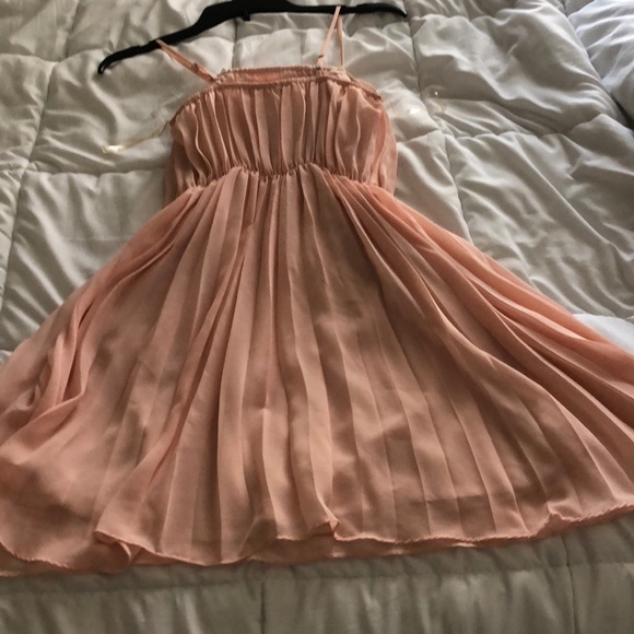 Pretty flowy dress - Picture 2 of 2